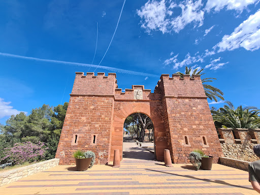 Portada Principal del Castillo de CASTELLDEFELS