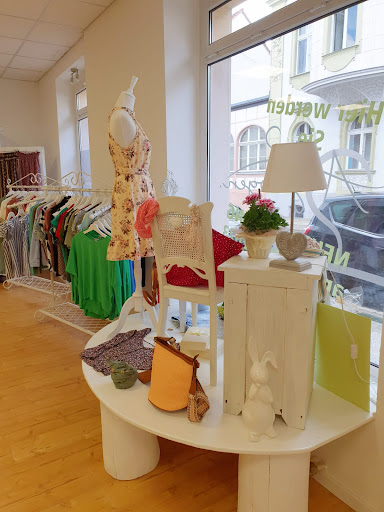 Angezogen Gallery - Germany