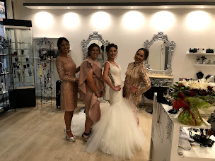 Photo n°11 de Salon Ela à Val-de-Reuil (Salon de coiffure)