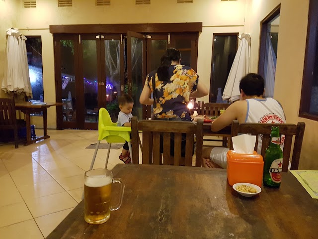 Made Bagus Cafe Jimbaran