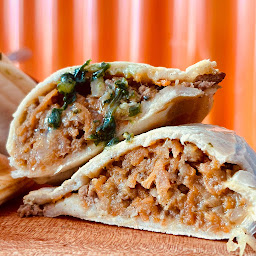 Photo n°2 de Au Petit Accent Argentin (APAA) - Casa de Empananadas à Granville (Restauration rapide)