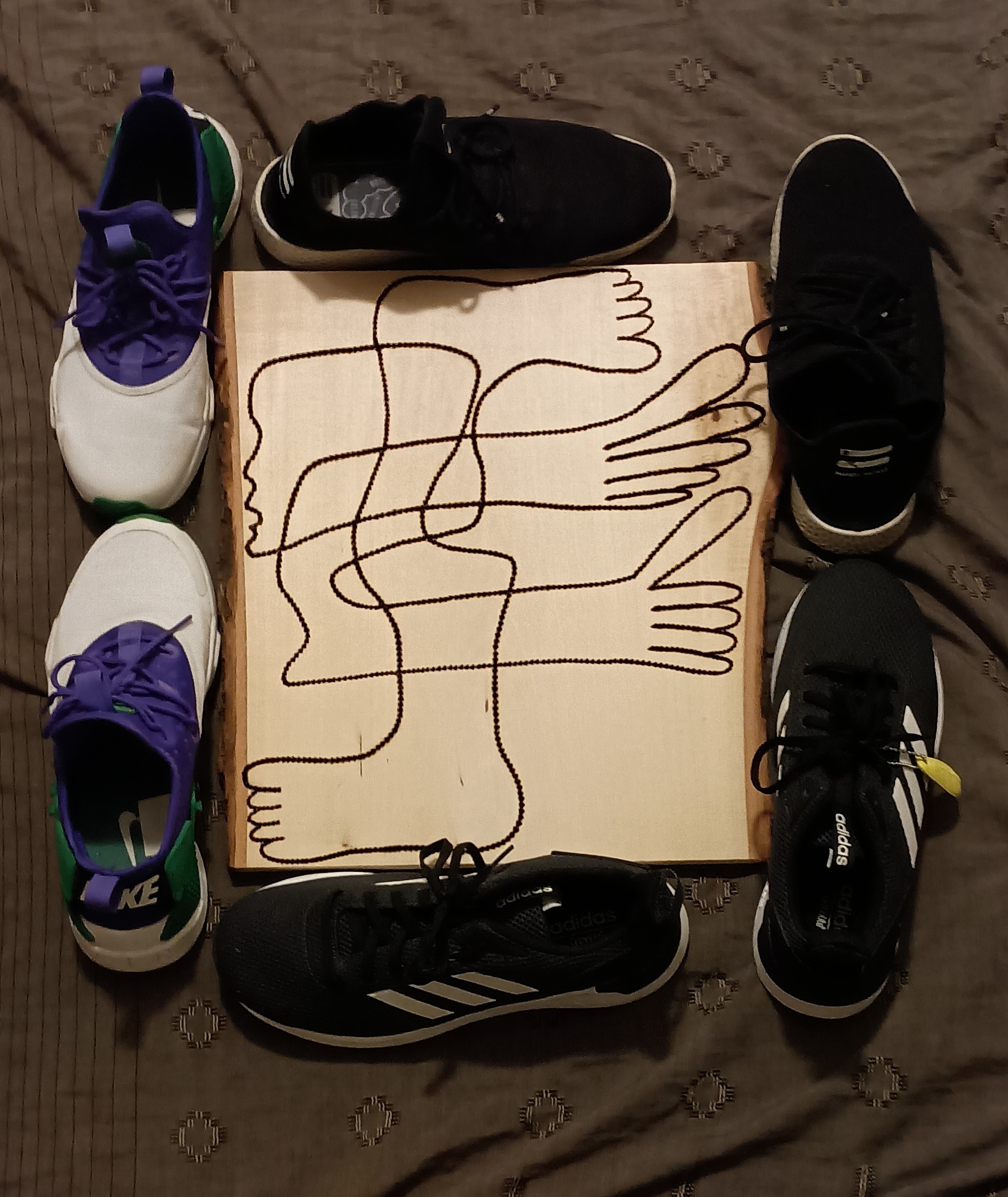 Clean laundry equipment at Si Laundromat in Brooklyn, NY