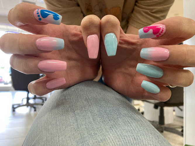 Sunshine Nails And Salon interior view