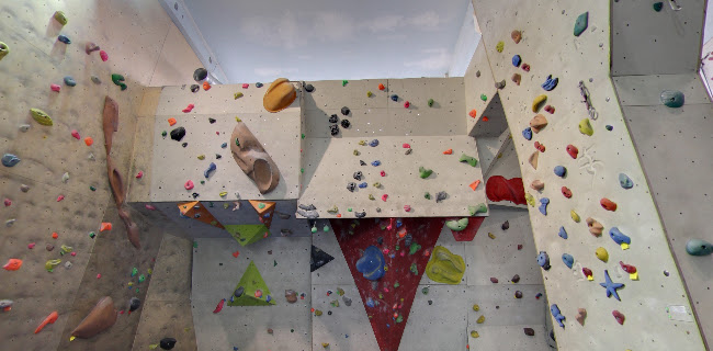 Climbingworld GmbH Kletterhalle "Under the ROOF" Weilheim Telefonnummer