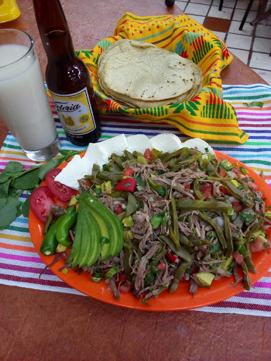 Barbacoa Y Consomé De Horno Sus Amigos "Alicia Y Faustino" - Thumbnail