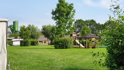 Recreatie- en Zorgboerderij De Kleine Weide