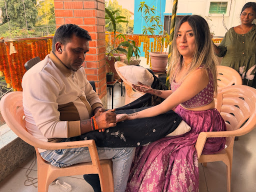 Looking for a beautiful and professional Royal Bridal Mehndi in AS Rao Nagar? Our expert mehndi a… post image