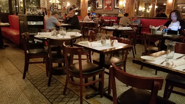 Cafe Un Deux Trois