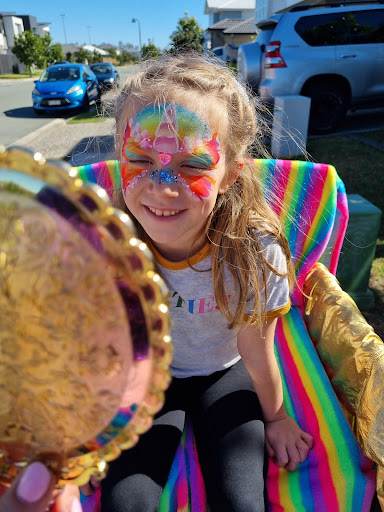 Kids party entertainment by Zuzy - Face Painter Gold Coast - Thumbnail