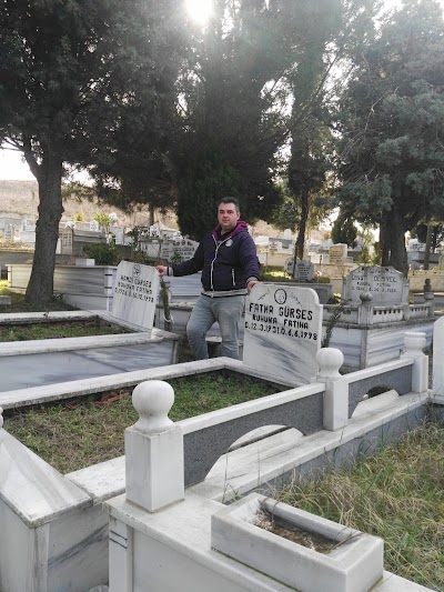 Veliköy Mezarlığı