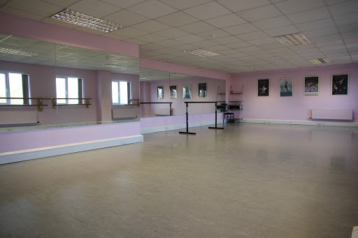 Go Dance Studios - Visual