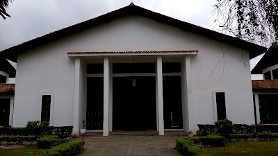 Photos of Commonwealth Hall Dining Hall