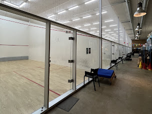 Photo n°13 de La Maison du Squash | Nantes à Sautron (Service de location d'équipements sportifs)