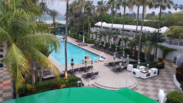 Kimpton Surfcomber Hotel by IHG