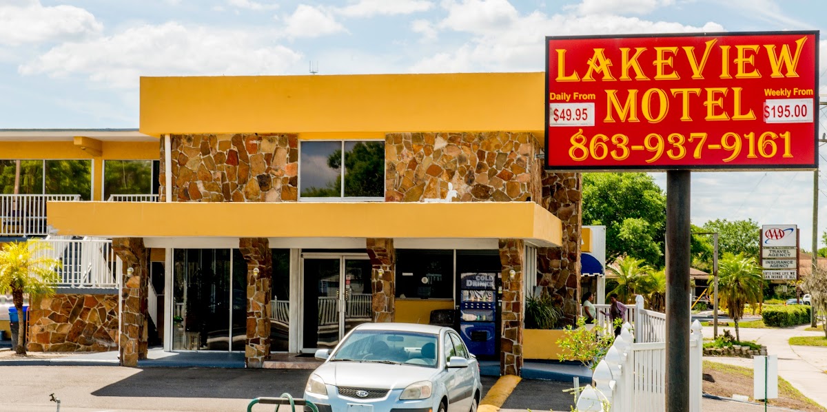 Lakeview motel