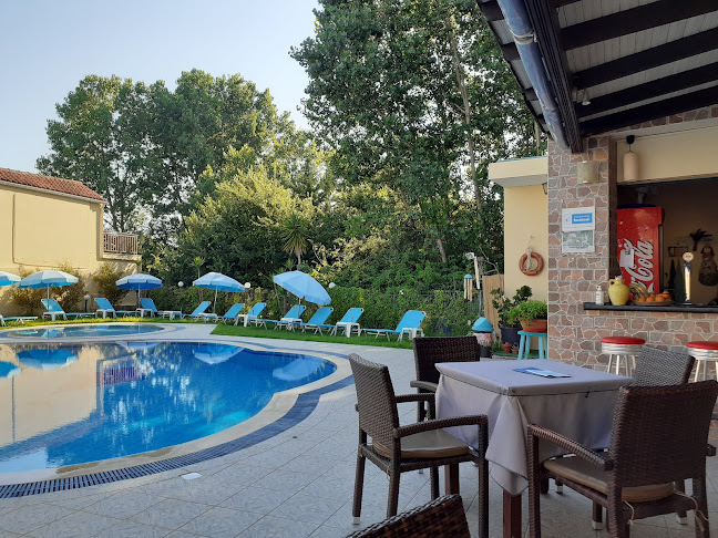 panorama pool bar & apartments - Θινάλιο