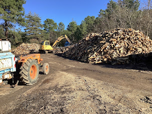 Photo n°3 de Ardeche bois de chauffage à Saint-Fortunat-sur-Eyrieux (Magasin de bois de chauffage)