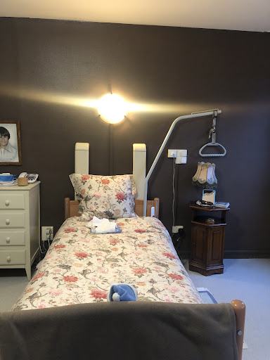 Photo de EHPAD Résidence Les Tisserins à Évry (91000)