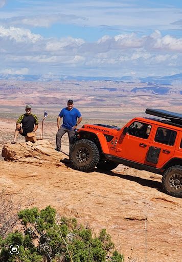 Hole In The Rock "Jeep Badge of Honor" trail