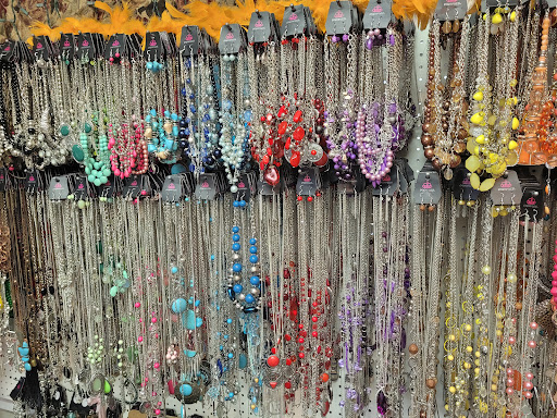 Joyce's Bling Box - Visual