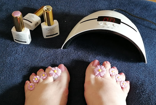 Helenajane Holistic - Thumbnail