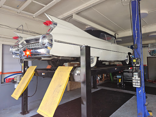 DIY GARAGE (Do it yourself auto repair) - Thumbnail