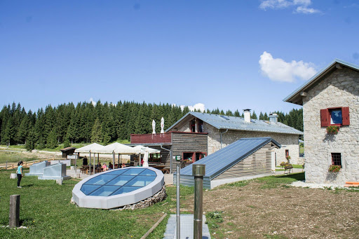Camper Parking Area Malga Millegrobbe