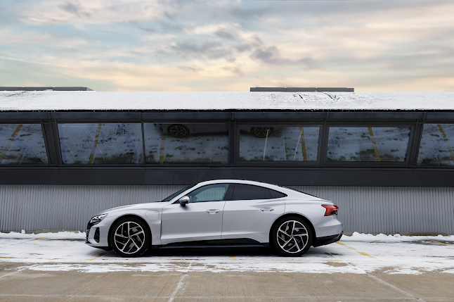 aleja Władysława Bartoszewskiego 13, 93-341 Łódź