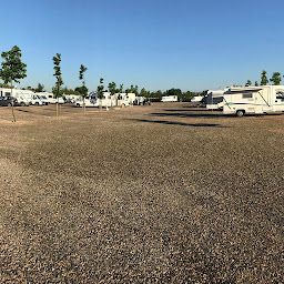 Photo n°17 de Night4CampingCar - Aire de Camping car à Sainte-Marie-la-Mer (Aire de repos)