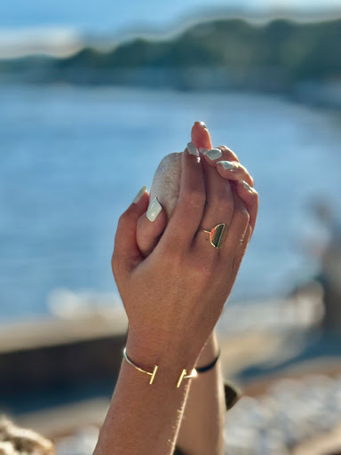 Les ongles de mademoiselle