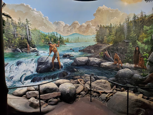 Umpqua Discovery Center Gallery - United States