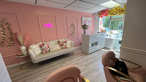 Lily Art - Salon & Boutique - Thumbnail