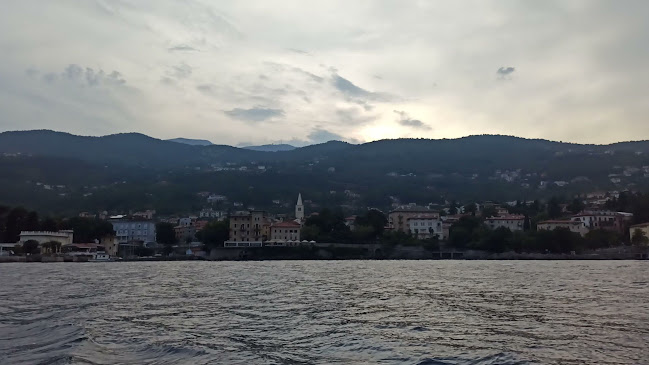 Crkva sv. Jurja - Crkva