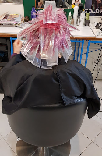 Francois International Hairdresser - Thumbnail