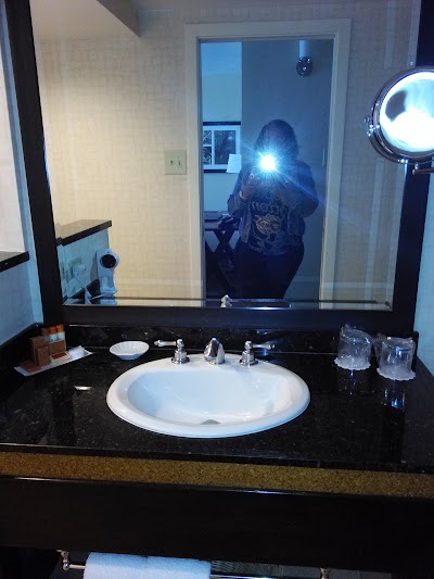 Photos of Beacon Hotel & Corporate Quarters