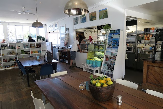 Hyams Beach Store & Cafe