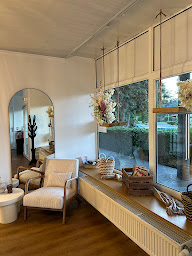 Photo n°3 de LG STUDIO à Saint-Avold (Magasin de perruques)