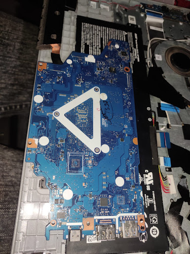 Laptop repair starting 899rs only hurry up visit now post image