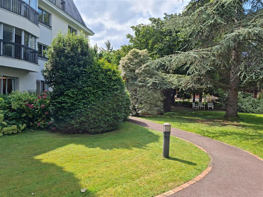 Photo de Résidence Services Seniors DOMITYS - Carnot à Bourg-la-Reine (92340)