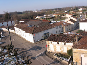 Photo n°2 de MOTOCULTURE DE PLAISANCE LYS à Saint-Simon-de-Pellouaille (Magasin de matériel de motoculture)
