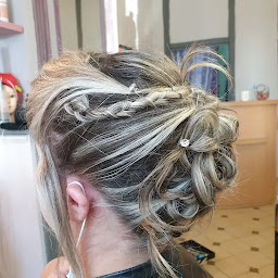 Photo n°9 de Marjorie Coiffure à Montesquieu (Salon de coiffure)