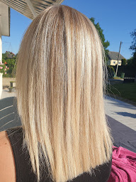 Photo n°20 de Les Couleurs de LO à Guimiliau (Salon de coiffure)