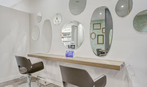 Photo n°19 de Maison Harper, Coiffure & Beauté à Pornic (Salon de coiffure)