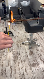 Photo n°10 de Super Tifs à Saint-Étienne-de-Fontbellon (Salon de coiffure)