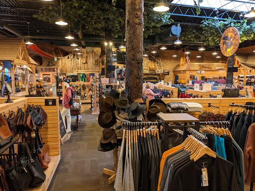 Duluth Pack Store - Thumbnail