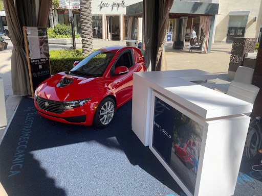 ElectraMeccanica Showroom - Thumbnail