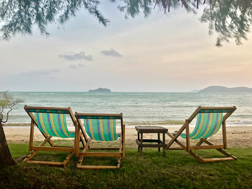 Angthong Beach Resort