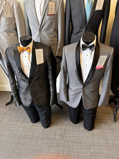 Street Tuxedo- Hendersonville - Thumbnail