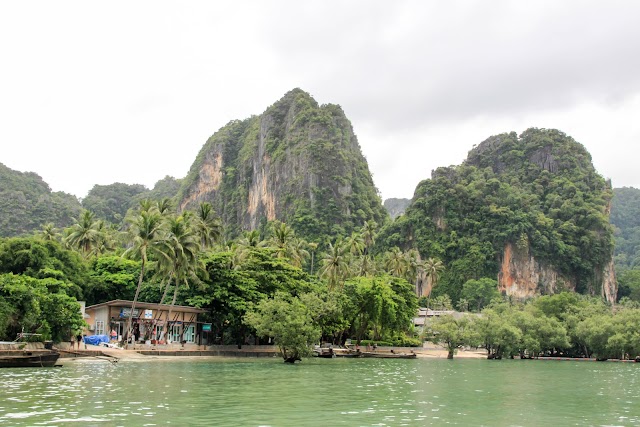 Phra nang Cave Beach