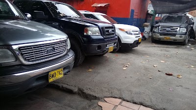 Photos of Taller Ford de la Costa